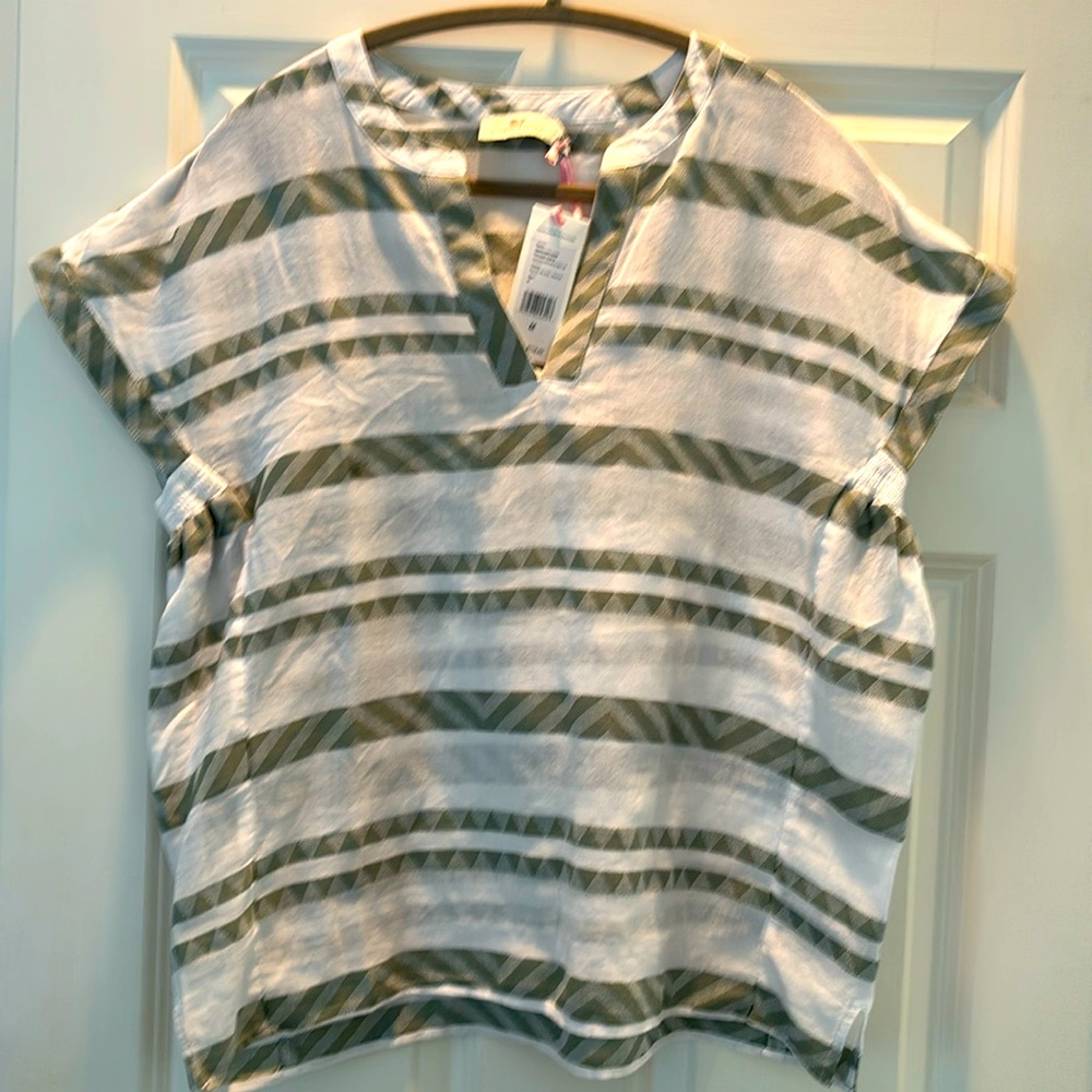 Vineyard Vines short sleeve top